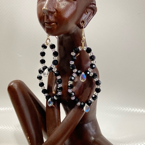 Handmade women black and white crystals, beadalon flex wire earrings. NWOT. - Picture 1 of 5